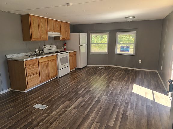 2nd image of 713 Schissler Rd
