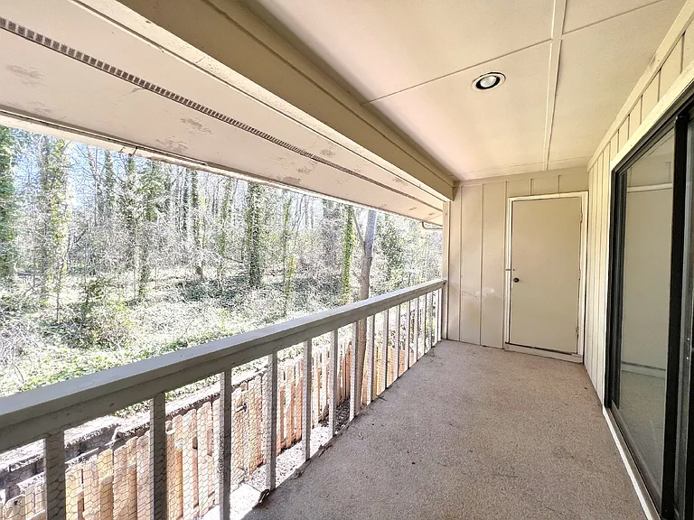 2248 Runnymeade Rdg — Photo 15