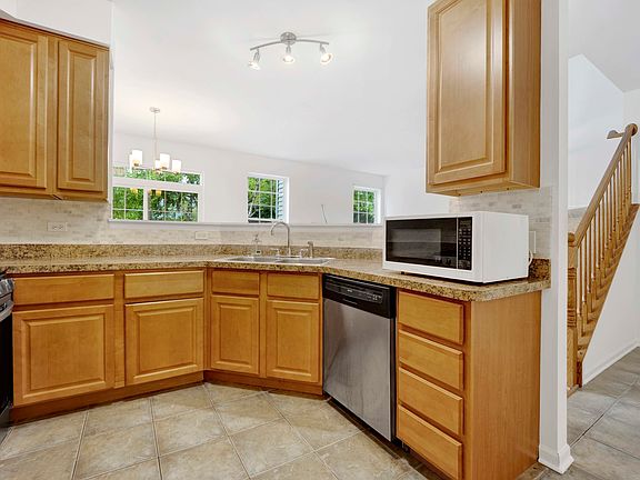 2nd image of 1502 Shagbark Dr #1502
