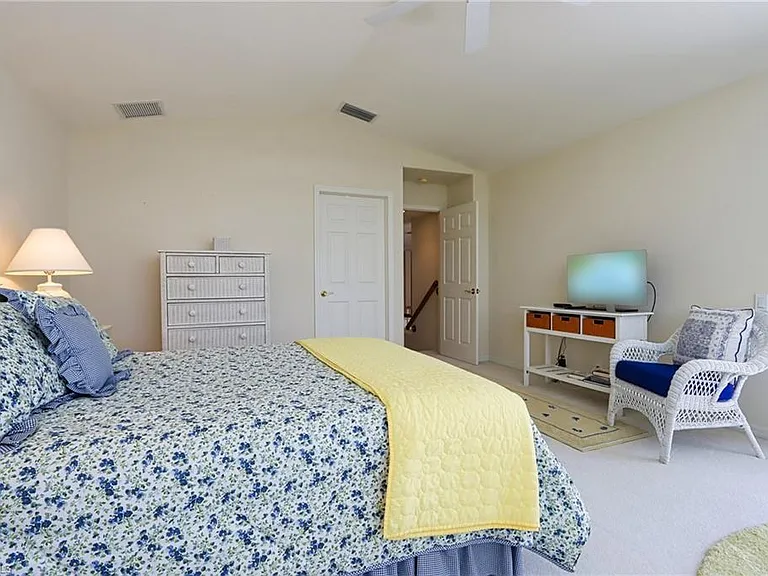 5901 Ashford Ln — Photo 15