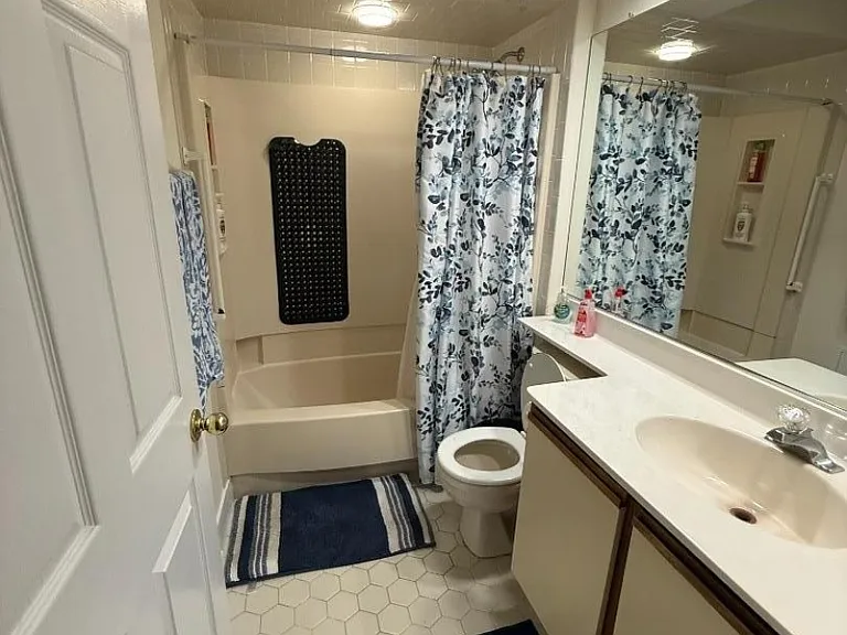 107 Stratford Pl — Photo 11