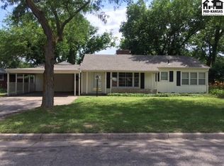 5 Carlton Rd, Hutchinson, KS 67502