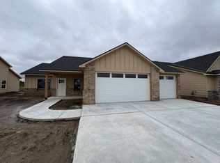 5903 Plumthicket St, Wichita, KS 67226