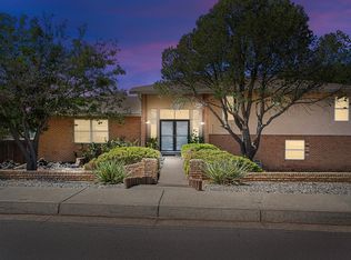617 Oakwood Pl NE, Albuquerque, NM 87123