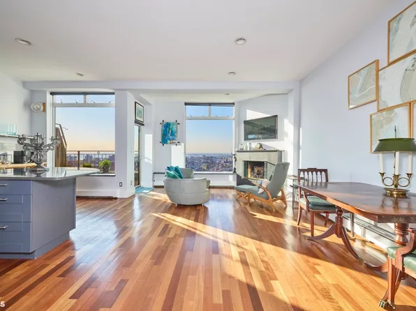 438 12th Street image 1 of 10