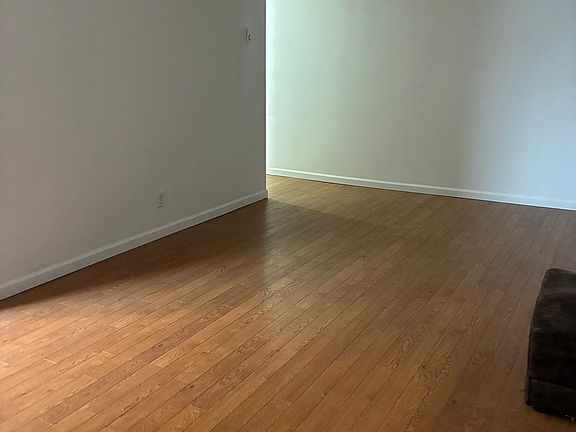3rd image of 37 Moira St E #203