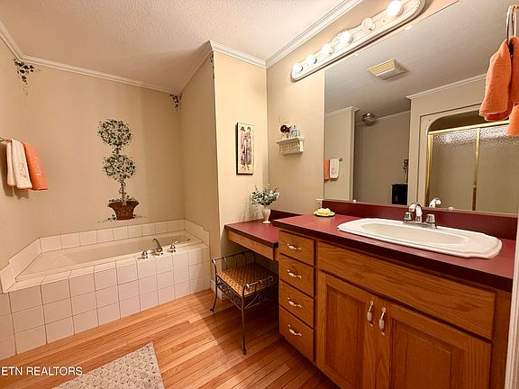 26th image of 630 Kenny Brook Ln