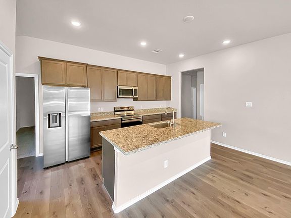 5th image of 13067 Clearview Dr