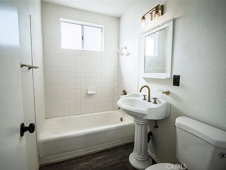 116 E Lewis St #B — Photo 20