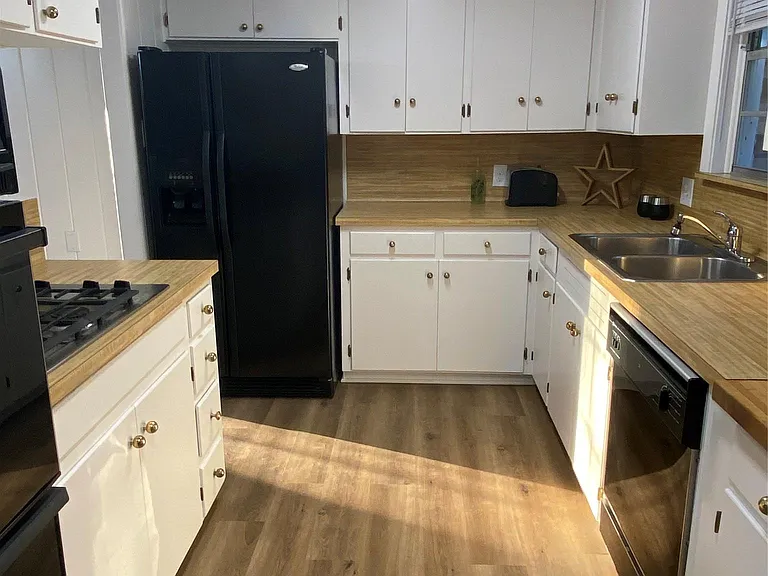 5811 Highland Hills Dr — Photo 21