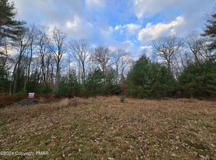 3 Bond Ct, Milford, PA 18337