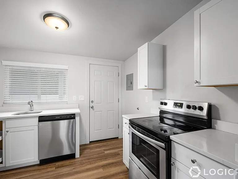 4218 S 4800 W — Photo 8
