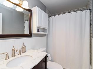 2611 Pebblebrook Ln, Rolling Meadows, IL 60008