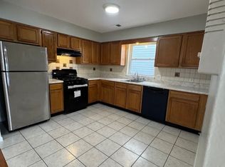 132 Fabyan Pl #2L, Newark, NJ 07112