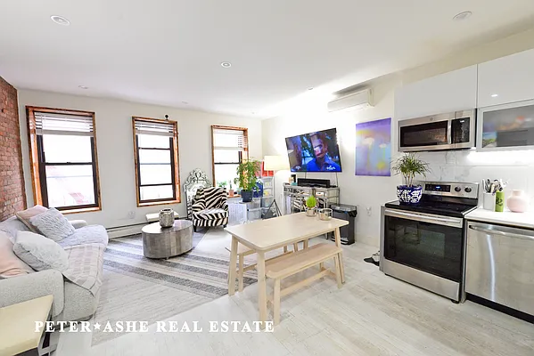 Rented by Peter Ashe | media 3