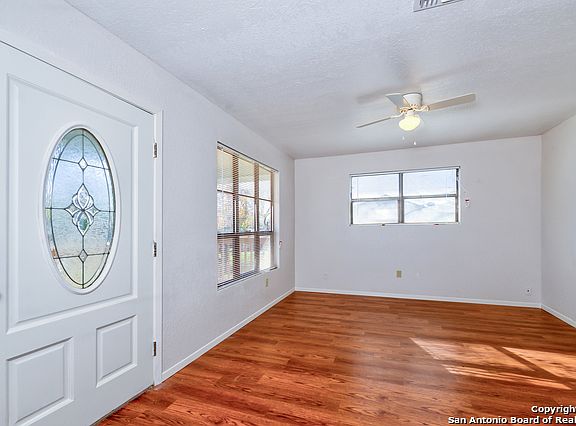 2nd image of 321 Florencia Ave
