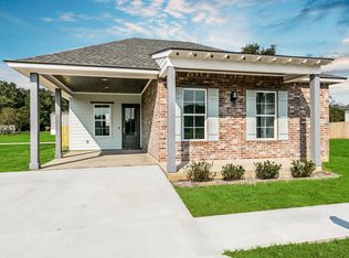 106 Santa Marta Dr, Youngsville, LA 70592