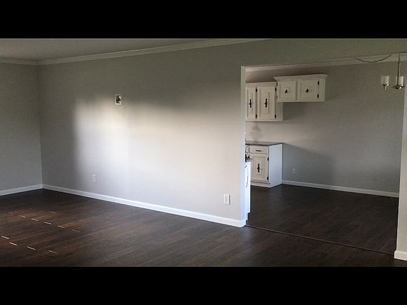 3rd image of 132 Lakewood Dr