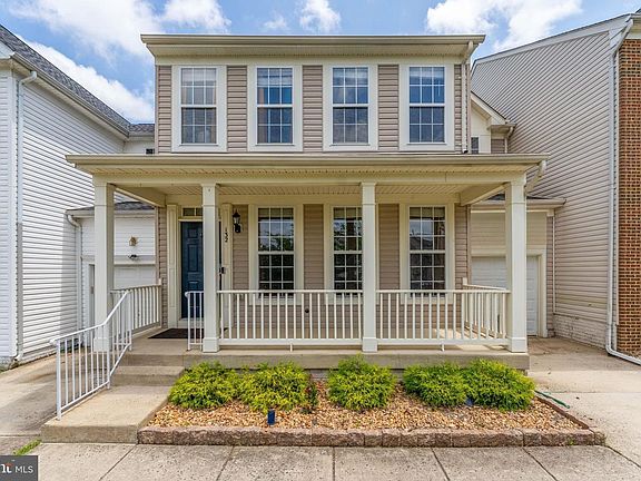 3rd image of 132 Executive Cir