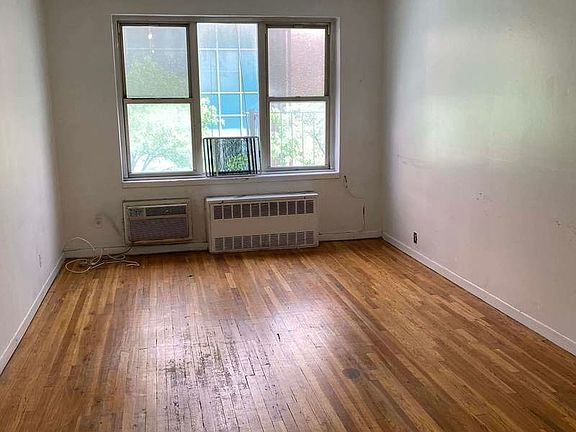 2nd image of 450 W 58th St APT 4A