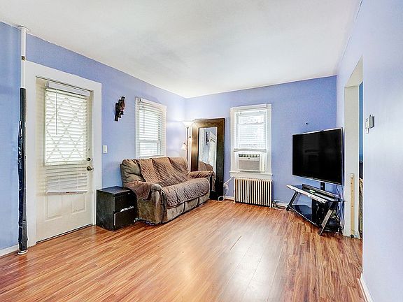 3rd image of 36 Burkhardt Ave