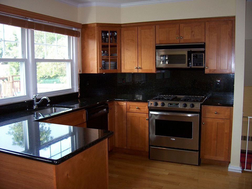 1st image of 595 Harless Pl