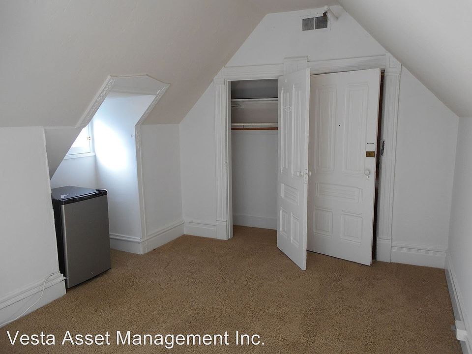 2nd image of 2141 Pacific Ave #8