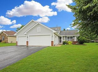 718 Meadow Ridge Ln, Lena, IL 61048