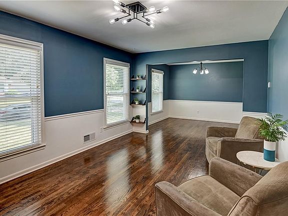 4th image of 1144 Queens Pl