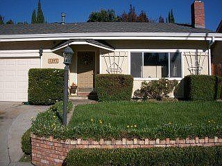 1st image of 2541 Huerto Ct