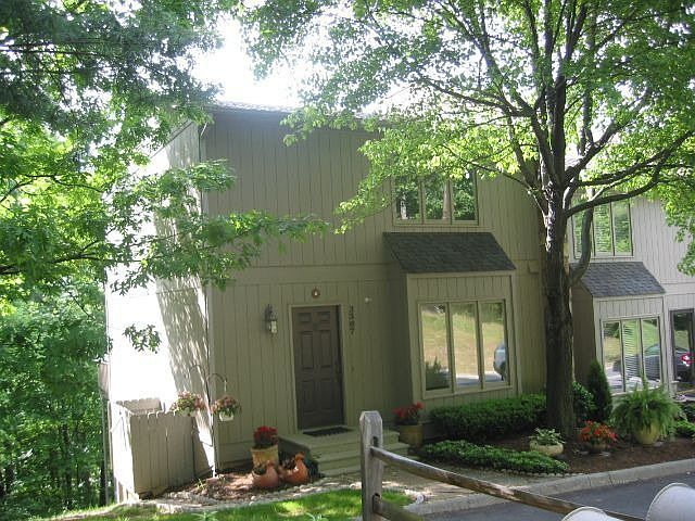 1st image of 3367 Londonderry Ln