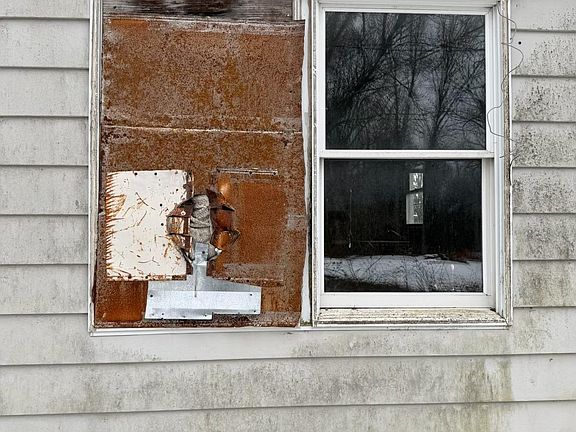 5th image of 212 W Michigan St