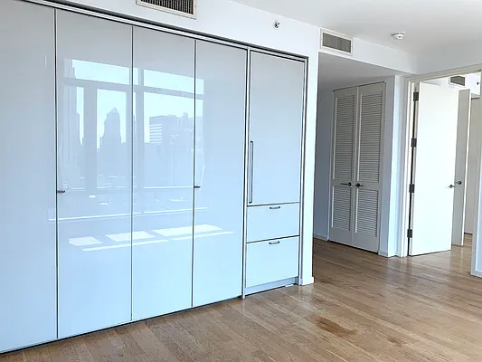 Rented by City Connections Realty | media 5