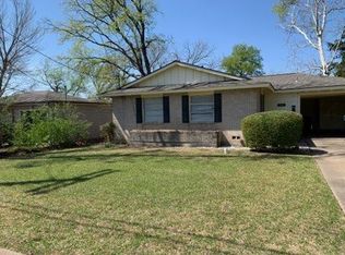 810 N Grant Dr, Sherman, TX 75092