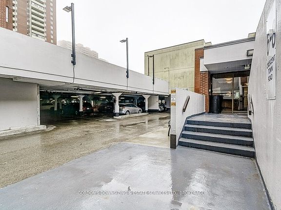 4th image of 6 Crescent Town Rd #301