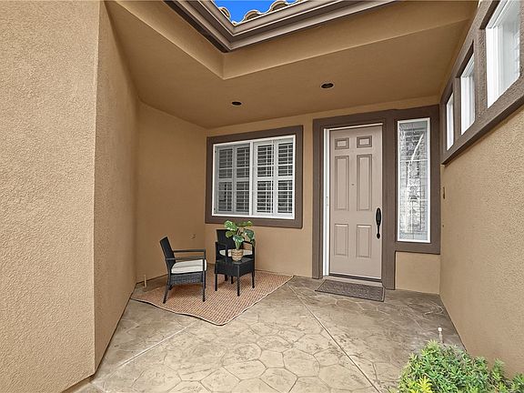 4th image of 5098 Singing Hills Dr