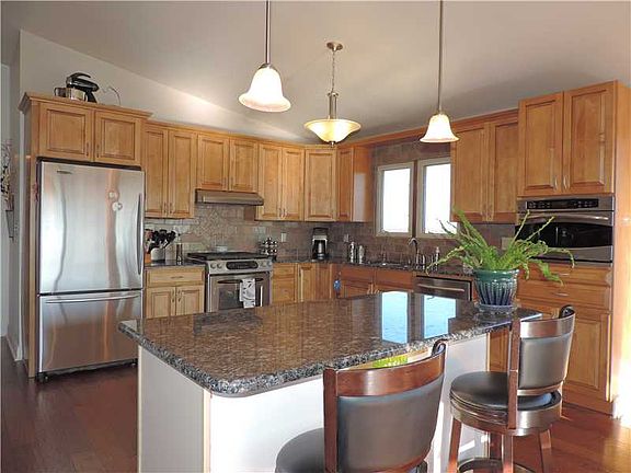 2nd image of 15412 Meadow Ln