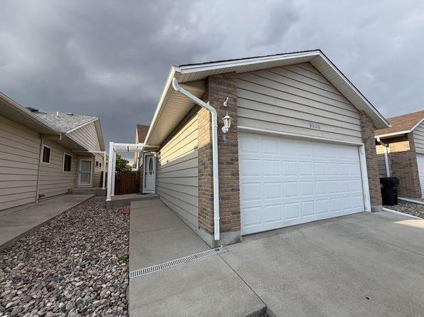 3908 Village View Ln