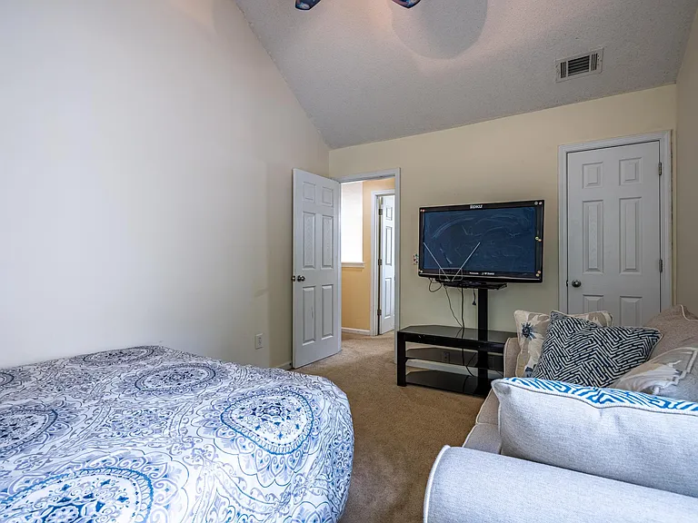 2031 Reflective Waters Rd — Photo 15