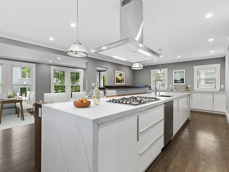 61 Huron Ave — Photo 3
