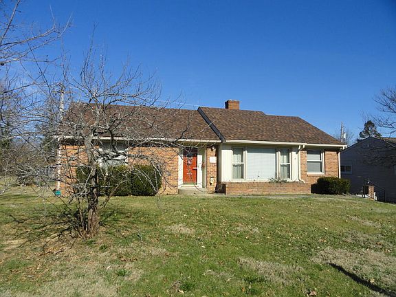4th image of 1020 Iroquois Trl