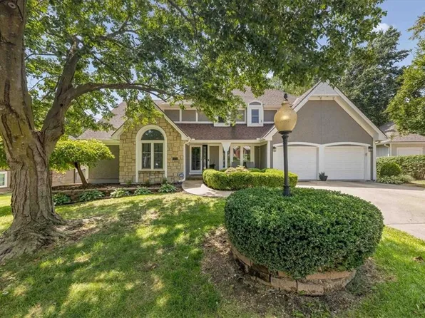 6728 N Quincy Cir, Kansas City, MO 64119