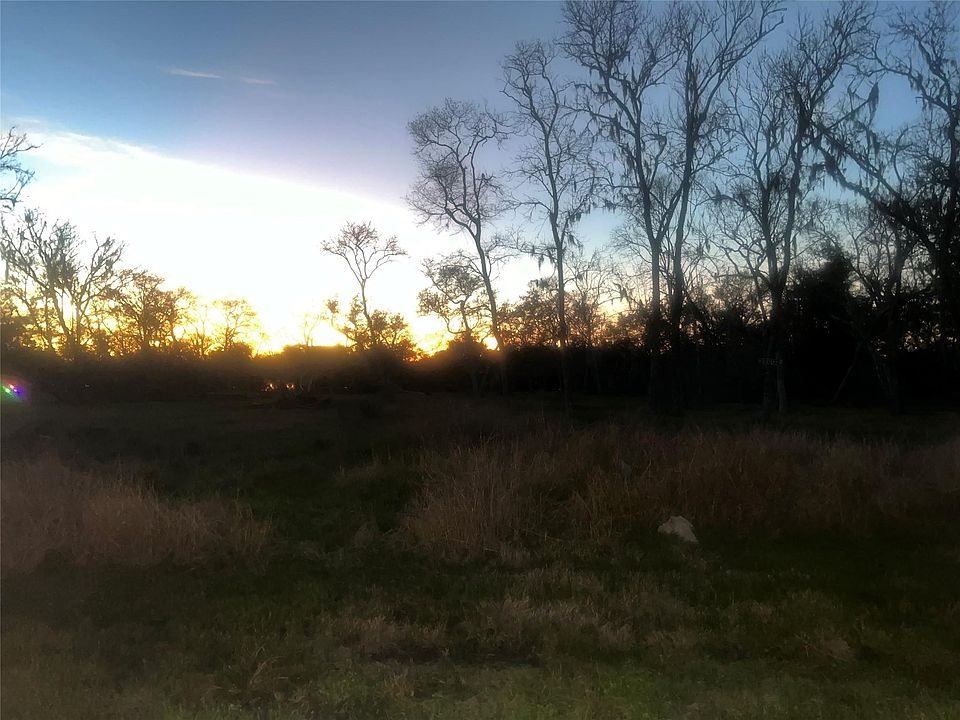 2nd image of 32602 Bayou Bnd