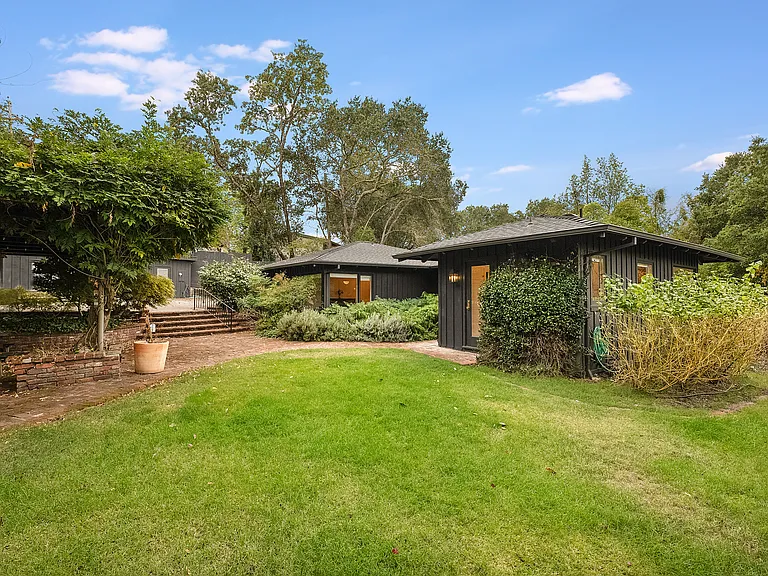 1244 N Fitch Mountain Rd — Photo 2