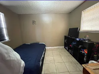 3 bed, 2586 sqft, $650 — Photo 2