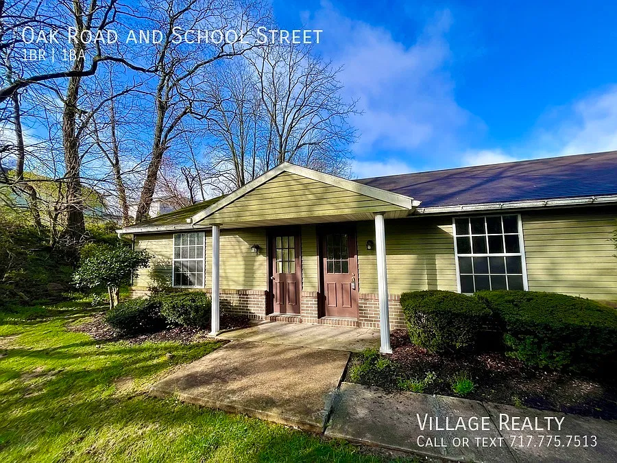 Few Steps, Newly-Remodeled! No One Above Or Below! Cozy 1-Bedroom Villa Near York Township Park A... — Photo 3