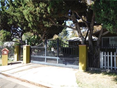 7300 Yarmouth Ave, Reseda, CA, 91335
