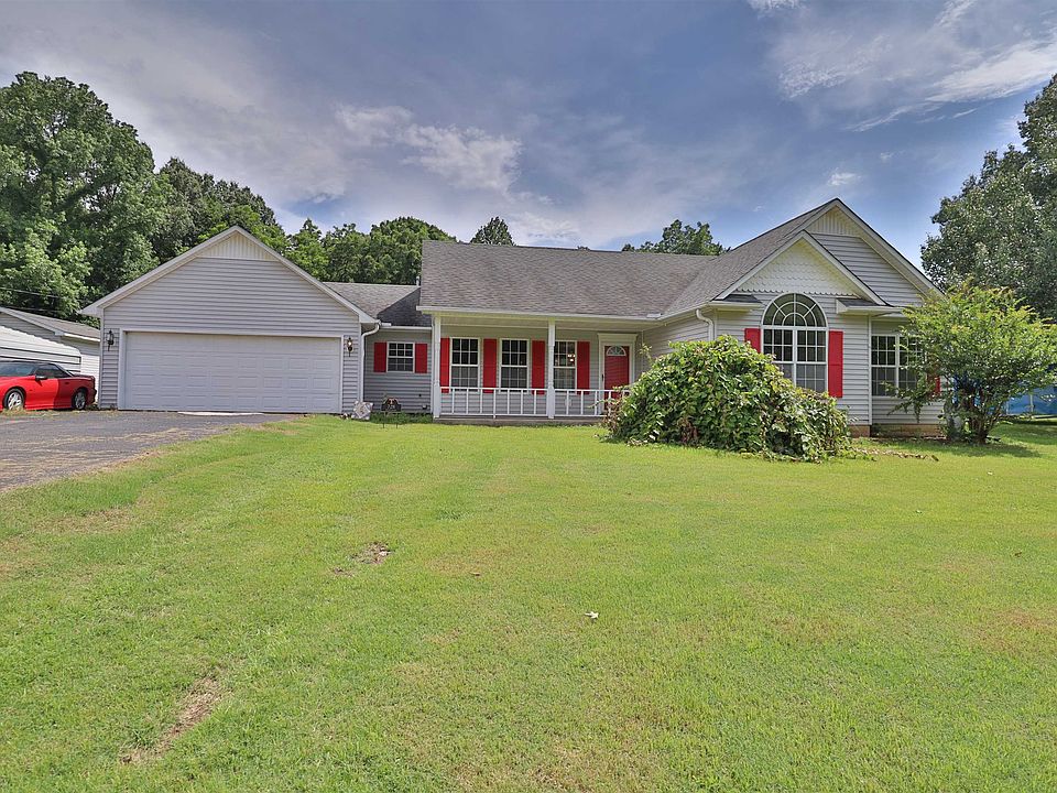 1st image of 728 Belton Rd