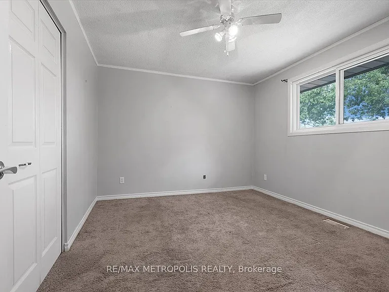 23 Silver Aspen Cres #MAIN — Photo 16