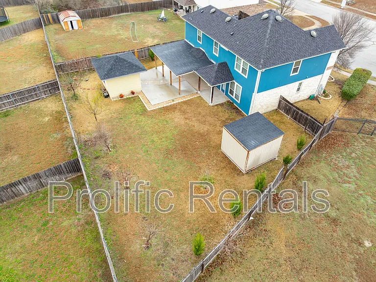 5904 Chuckwagon Cir — Photo 30